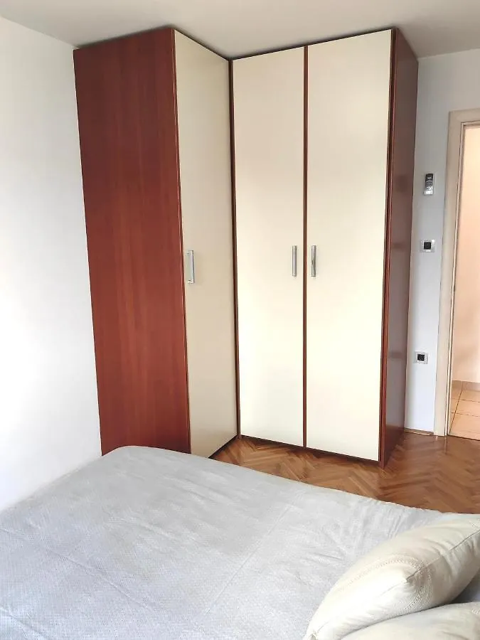 Sea View Apartment & Studio Apartment Bruno Umag 0*,